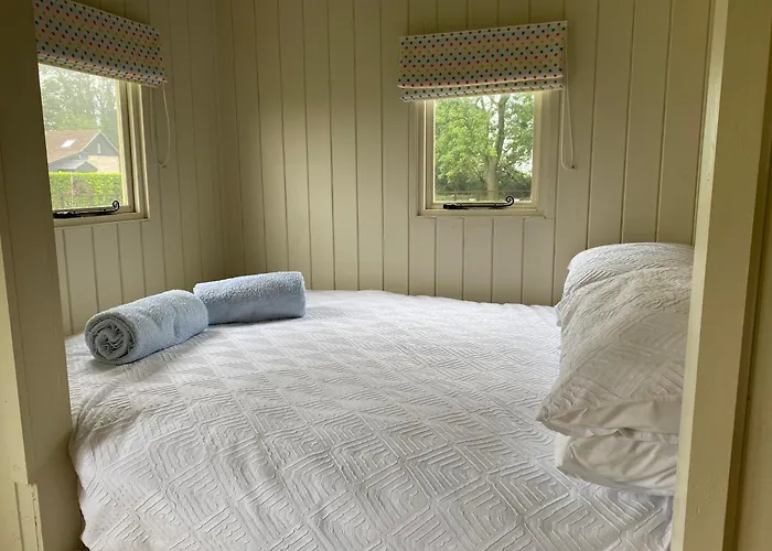Willow Shepherd Hut